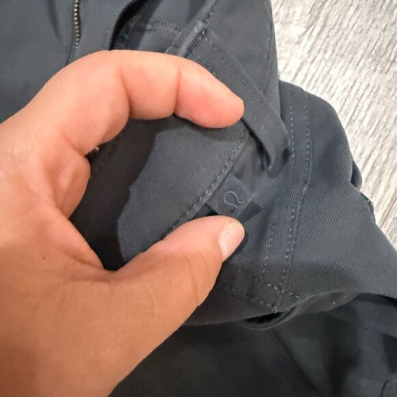 Lululemon Men's Navy Pants - Picture 3 of 4